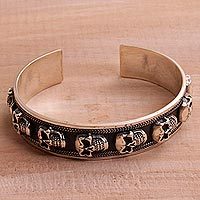 Brazalete de plata de ley para hombre, 'Fierce Skulls' - Brazalete de puño de calavera de plata de ley para hombre de Bali