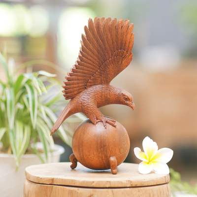 Wood sculpture, American Bald Eagle