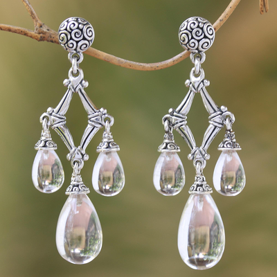 Quarz-Lüster-Ohrringe, 'Kristalltropfen'. - Ohrringe aus klarem Quarz und 925er Silber-Kronleuchter aus Bali
