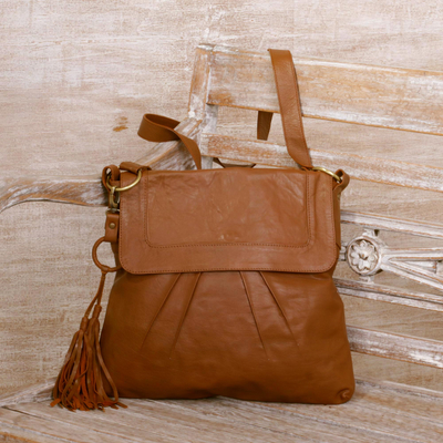 Leather sling, Chestnut Attraction