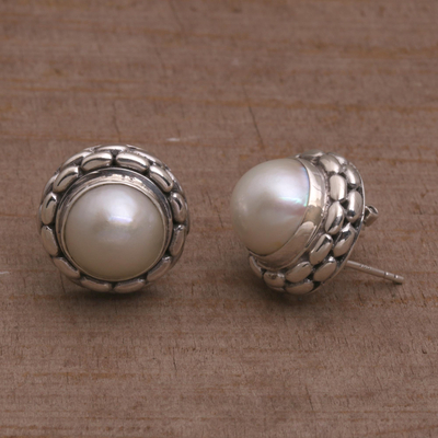 Aretes de perlas cultivadas - Pendientes de botón de plata de ley y perlas cultivadas de Bali