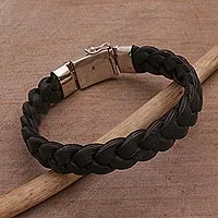 Men's leather bracelet, 'Powerful Weave' - Men's Leather Braided Wristband Bracelet from Bali