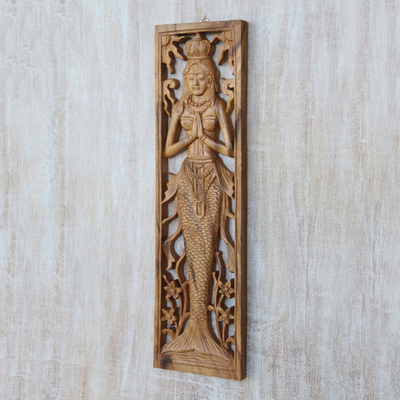 Panel en relieve de madera, 'La Reina del Mar del Sur' - Panel en relieve de madera de Suar cultural hecho a mano de Bali