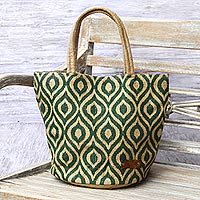 Agel Grass-Einkaufstasche, „Peacock Paradise in Green“ – Agel Grass-Einkaufstasche mit natürlichem und grünem Muster
