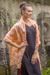 Batik-Seidenschal – Batik-Seidenschal mit Ceplok-Motiven in Mandarine aus Bali