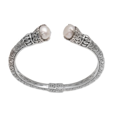 Cultured pearl cuff bracelet, 'Queenly Crowns' - Cultured Pearl and Sterling Silver Cuff Bracelet from Bali