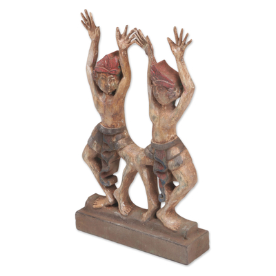 Teakholz-Statuette, „Brüder Kecak“. - Teakholz-Statuette von Ritualtänzern mit antikem Finish