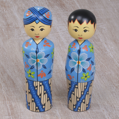 Zahnstocherhalter aus Mahagoni, 'Floral Newlyweds' (Paar) - Zwei kulturelle Zahnstocherhalter aus Mahagoni in Blau aus Bali