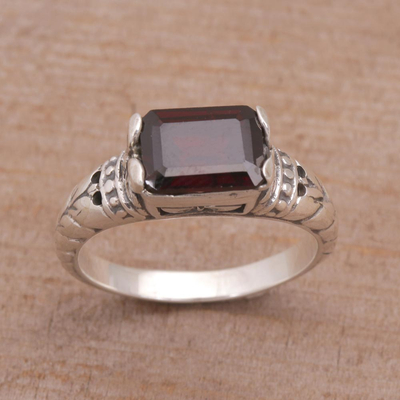 Garnet single stone ring, 'Padang Galak Beauty' - Garnet and Silver Floral Single Stone Ring from Bali