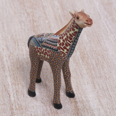 Escultura de arcilla polimérica, (5 pulgadas) - Escultura de jirafa de arcilla polimérica hecha a mano (5 pulgadas) de Bali