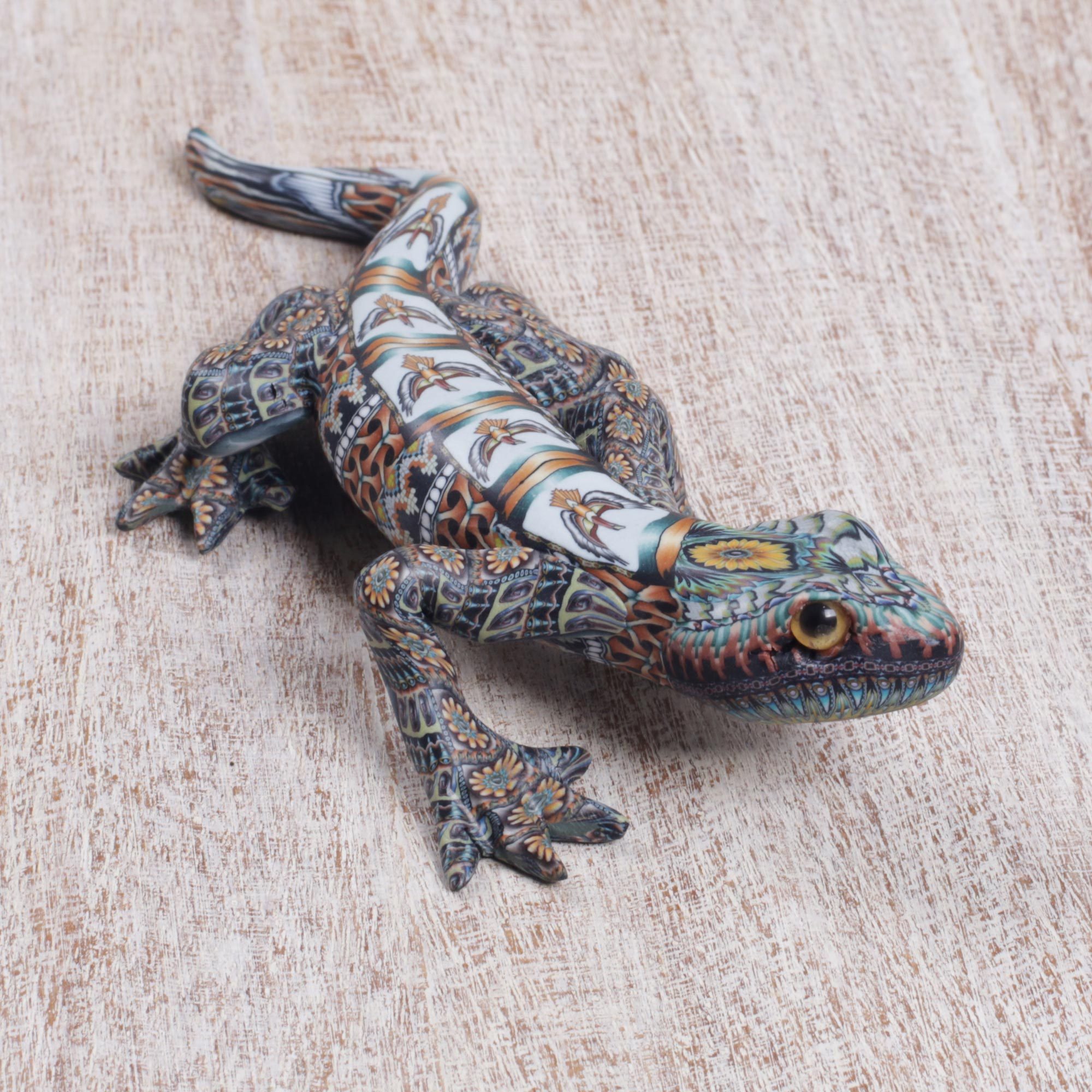 Handmade Polymer Clay Lizard Sculpture (4.3 Inch) Vibrant Lizard NOVICA