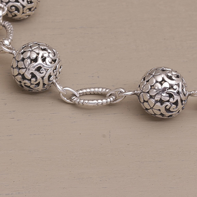 Sterling silver link bracelet, 'Garden Orbs' - Floral Sterling Silver Link Bracelet from Bali