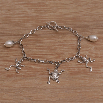 pulsera con charm de perlas cultivadas - Brazalete de eslabones de perlas cultivadas con temática de rana de Bali