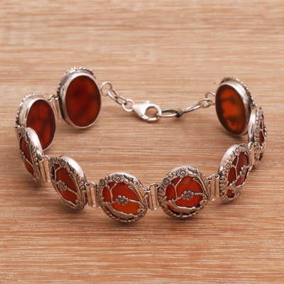Carnelian link bracelet, 'Avian Curiosity' - Oval Link Bracelet with Carnelian and Sterling Silver