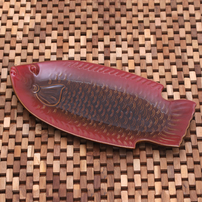 Keramikplatte - Rote fischförmige Keramikplatte, handgefertigt in Bali