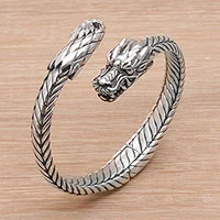 Manschettenarmband aus Sterlingsilber, „Dragon Flame“ – Drachenarmband aus Sterlingsilber aus Bali