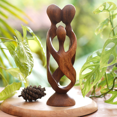 estatuilla de madera - Estatuilla familiar de madera hecha a mano de Bali