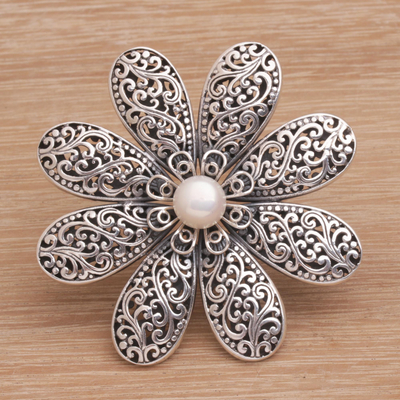 Cultured pearl brooch, Starlight Flower