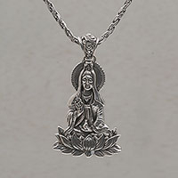 Collar con colgante de plata de ley, 'Kwan Im Semedi' - Collar con colgante de plata de ley de la diosa Kwan Im