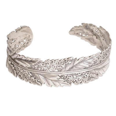 Manschettenarmband aus Sterlingsilber, 'Flawless Leaves' - Manschetten-Armband aus Sterlingsilber mit Blatt-Motiv aus Bali