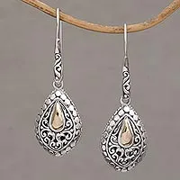 Pendientes colgantes de plata de ley con detalles en oro, 'Teardrop Dew' - Pendientes de plata de ley hechos a mano y chapados en oro de 18 quilates