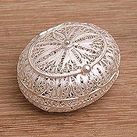 Sterling silver decorative box, 'Keepsake' - Sterling Silver Filigree Decorative Box from Bali
