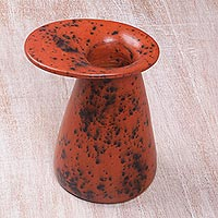 Dekorative Terrakotta-Vase, „Stay“ – Handgefertigte dekorative Terrakotta-Vase aus Indonesien