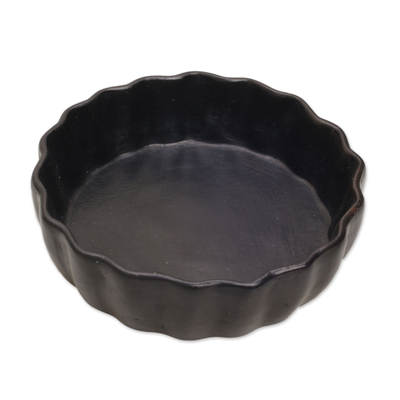 Cuenco para servir de cerámica - Cuenco para servir de cerámica negro hecho a mano con borde festoneado