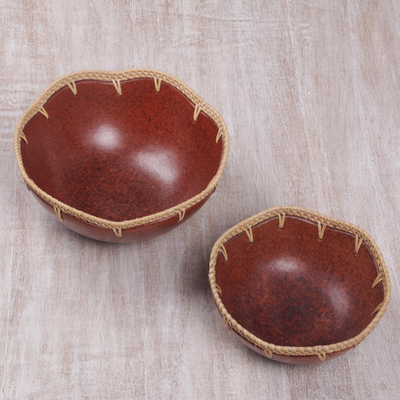 Keramik-Snackschalen, (Paar) - Keramische und gewebte Pandan-Blattschalen (Paar)
