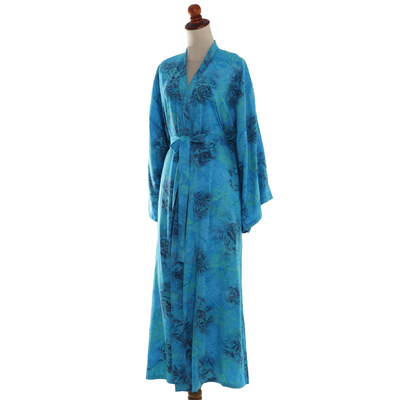 Robe aus Rayon-Batik - Morgengarten-Batik-Robe aus blauem und grünem Rayon mit langen Ärmeln