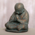 Skulptur aus Kunststein - Skulptur eines betenden Shaolin-Mönchs aus Gussstein mit antikem Finish