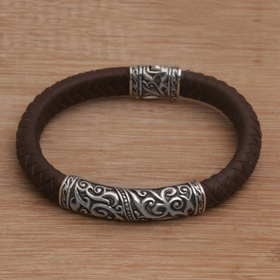 Men's sterling silver and leather pendant bracelet, 'Flow of Courage' - Men's Sterling Silver and Leather Pendant Bracelet from Bali