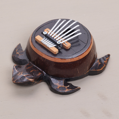 Coconut shell thumb piano, Turtle Tune