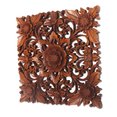 Wandreliefplatte aus Holz - Handgeschnitzte florale Wandreliefplatte aus Suar-Holz