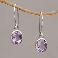 Amethyst-Ohrhänger, „Purple Paws“ – Amethyst- und Sterlingsilber-Ohrhänger mit Pfotenabdruck