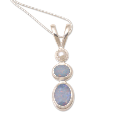 Halskette mit Anhänger aus Opal und Zuchtperle - Handgefertigte Halskette mit Opal-Süßwasser-Zuchtperlenanhänger