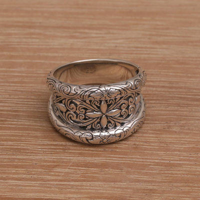 Sterling silver cocktail ring, Love in Tune