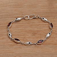 Garnet link bracelet, Opulent Nature