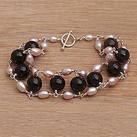 Featured review for Cultured pearl and onyx beaded link bracelet, Classic Radiance