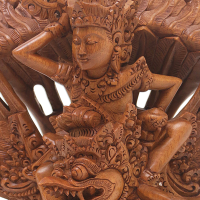 Holzskulptur, 'Garuda und Vishnu'. - Hindu-Suar-Holzskulptur von Vishnu aus Bali