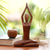 Holzskulptur - Handgeschnitzte Yoga-Skulptur aus Suar-Holz in sitzender Pose