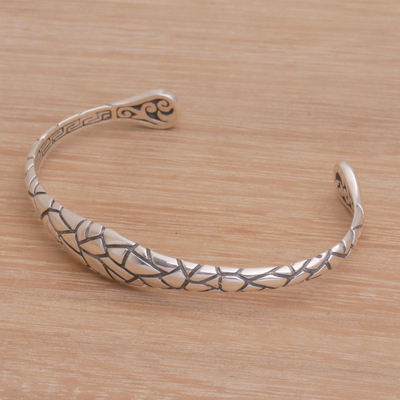 Sterling Silber Manschetten-Armband, "Stärker zusammen" - Gemustertes Manschetten-Armband aus Sterlingsilber aus Bali