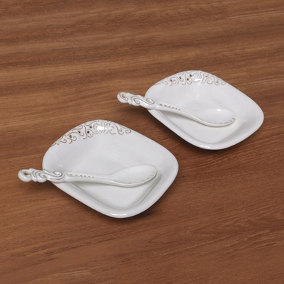 Keramikschalen und -löffel, (Paar) - Paar Schüsseln und Löffel aus weißer Keramik (4-teiliges Set)