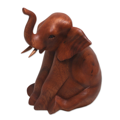 Holzskulptur - Handgeschnitzte Elefantenbaby-Skulptur aus Suar-Holz