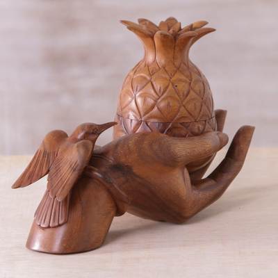 Dekorative Holzkiste - Handgeschnitzte Ananas-Vogel-Handskulpturenbox aus Suar-Holz