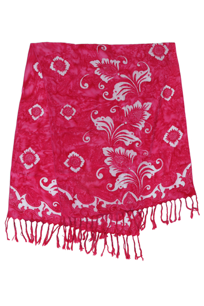Bufanda de batik de rayón, 'Lady in Florals' - Bufanda de batik de rayón fucsia hecha a mano de Bali