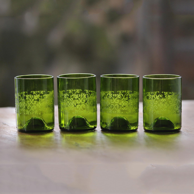 Saftgläser aus recyceltem Glas, (4er-Set) - Set aus vier Batik-Saftgläsern aus recycelten Flaschen