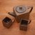 Keramik-Teeservice, 'Kawung Wedang Brown' (Set für 2) - Quadratisches strukturiertes braunes Teeservice aus Keramik aus Java (Set für 2)