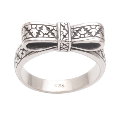 Sterling silver cocktail ring, 'Celuk Ribbon' - Balinese Handmade 925 Sterling Silver Ribbon Cocktail Ring