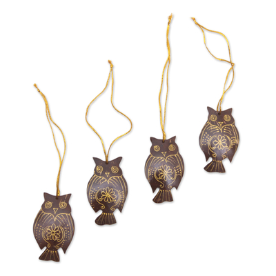Kokosnussschalen-Ornamente, (4er-Set) - Set mit 4 javanischen Kokosnussschalen-Eulenfiguren-Ornamenten